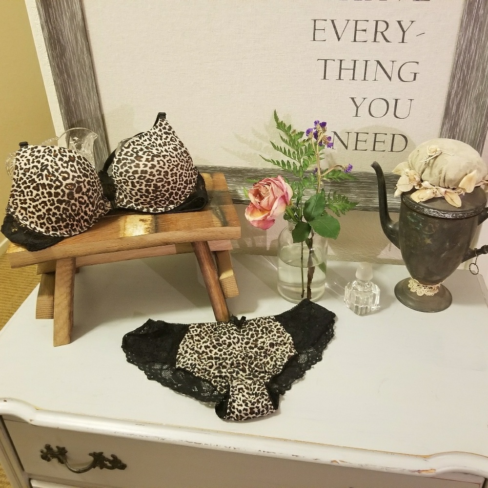 Adore Me Leopard Front Closure Bralette Style Bra.
